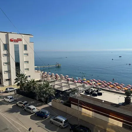 Lovely Seaview - 2bdr Apartament *
